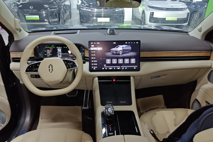 鸿蒙智行 问界M7 2024款 1.5T 后驱Plus版 6座中控内饰12