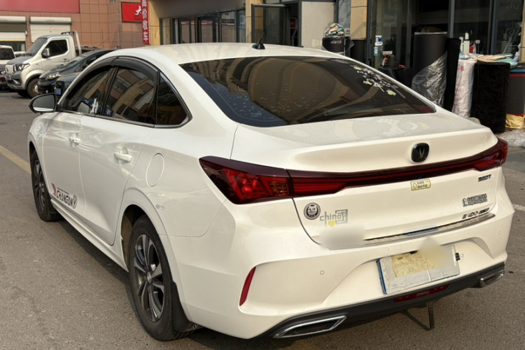 长安 逸动 2022款 PLUS 蓝鲸NE 1.4T GDI DCT尊贵版车身外观6010