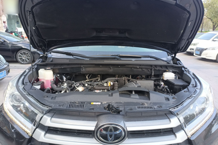 丰田 汉兰达 2021款 2.0T 四驱豪华版 7座机舱底盘24