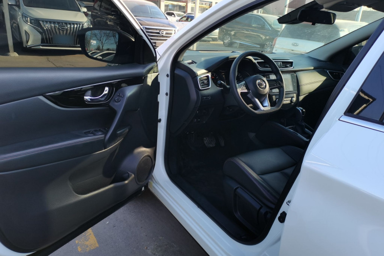 日产 逍客 2022款 2.0L CVT XV智享版中控内饰20