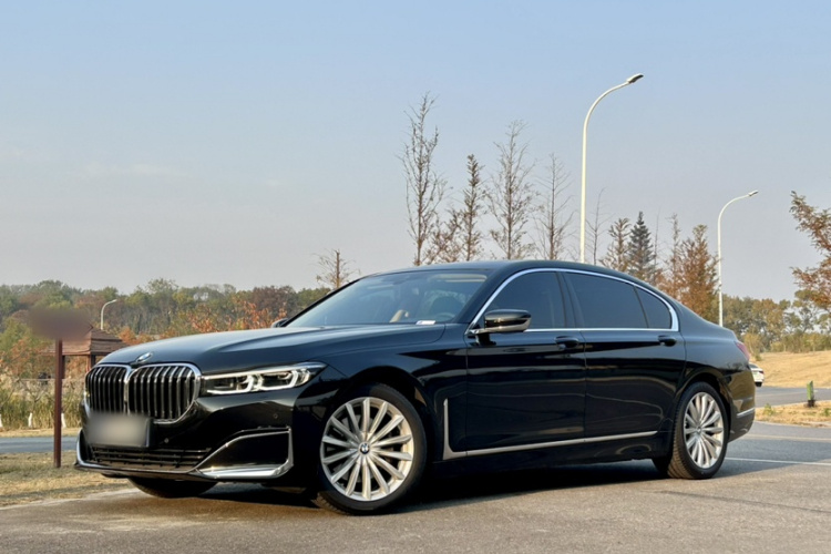 宝马7系 2021款 730Li 豪华套装车身外观6002