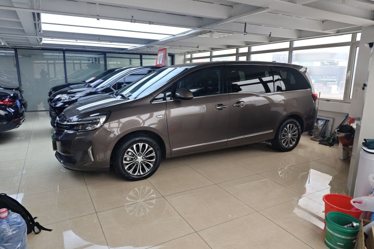 别克GL8 2022款 陆上公务舱 652T 豪华型车身外观6003