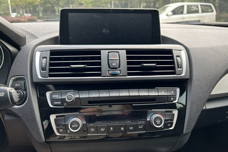 宝马2系(进口) 2015款 218i 敞篷轿跑车局部细节16