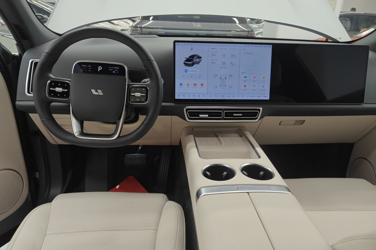 理想汽车 理想L7 2024款 Ultra中控内饰7002