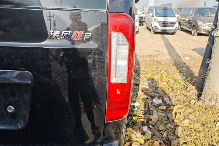 江淮瑞风 瑞风M3 2019款 宜家版 1.6L 豪华智能型车身外观9