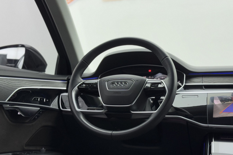 奥迪A8 2023款 A8L 45 TFSI quattro 豪华型中控内饰13