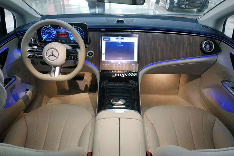 奔驰EQE 2025款 500 4MATIC 先锋版中控内饰12