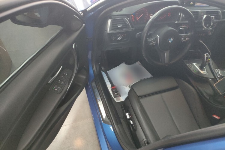 宝马3系 2019款 320Li M豪华套装中控内饰20