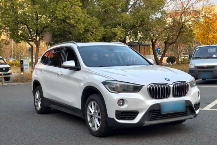 宝马X1 2016款 sDrive18Li 时尚型车身外观6002