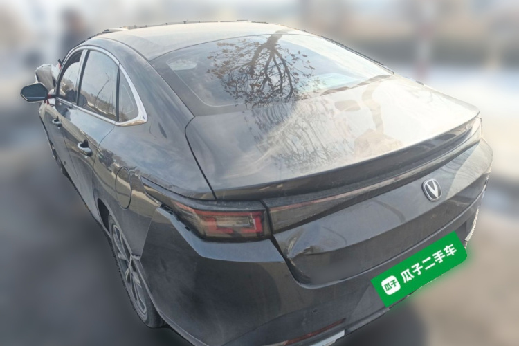 长安 逸动 2025款 蓝鲸 1.5T 500Bar尊贵型车身外观5