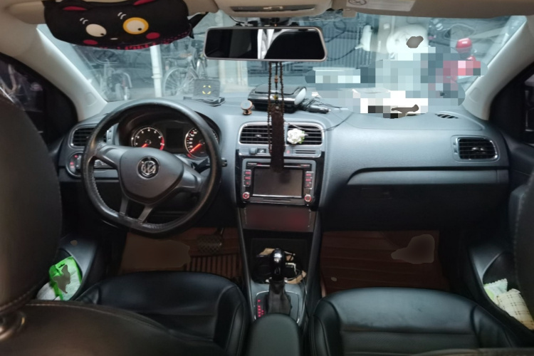 大众 Polo 2014款 1.4L 自动舒适版中控内饰7002