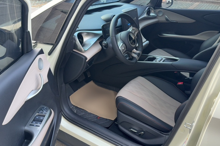 比亚迪 海豚 2025款 420km 时尚版中控内饰7004