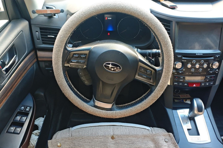 斯巴鲁 傲虎 2014款 2.5i 雅尚智能版中控内饰13
