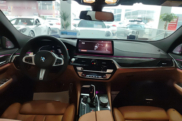 宝马6系GT 2021款 改款 630i M运动套装中控内饰7002