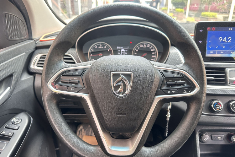 宝骏730 2019款 1.5L 手动时尚型 7座 国VI中控内饰7005