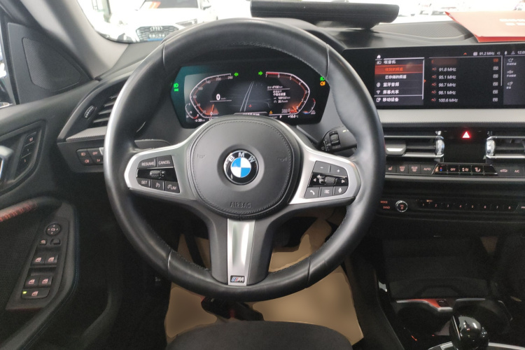 宝马2系(进口) 2021款 225i 四门轿跑车 M运动曜夜套装中控内饰13