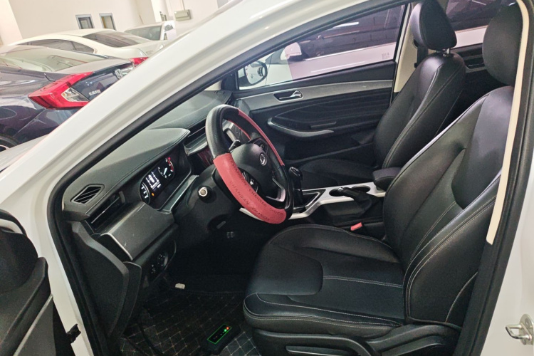 奇瑞 艾瑞泽5 2019款 1.5L 手动自在版 国V局部细节19