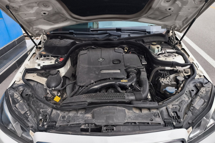 奔驰E级 2015款 改款 E 260 L 运动型局部细节24