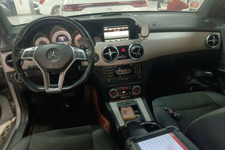 奔驰GLK级 2015款 GLK 300 4MATIC 时尚型 极致版中控内饰7002