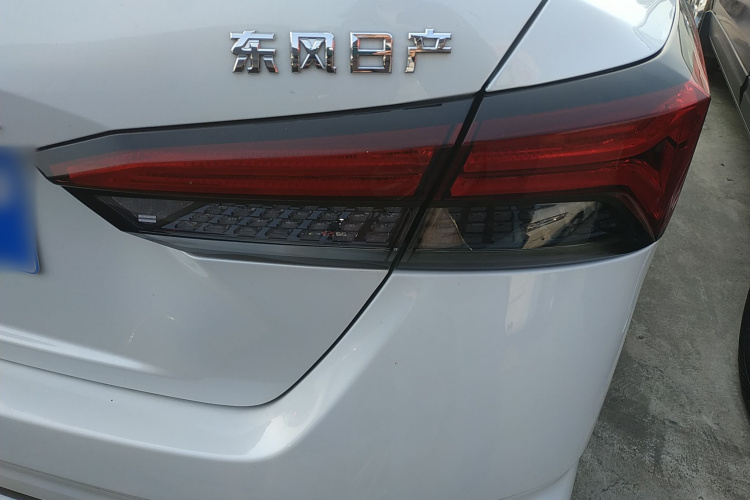 日产 天籁 2022款 2.0L XL-TLS 悦享版车身外观6006