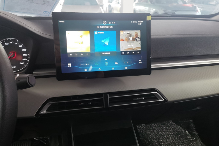 比亚迪 秦新能源 2021款 出行版中控内饰12