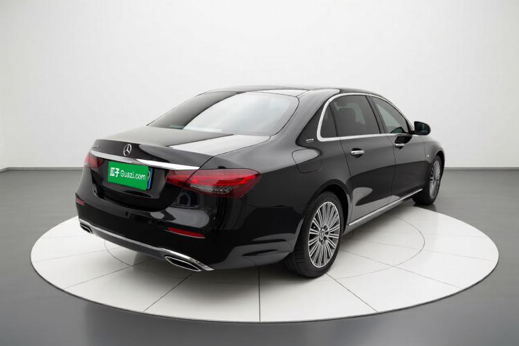 奔驰E级 2023款 E 300 L 时尚型车身外观7