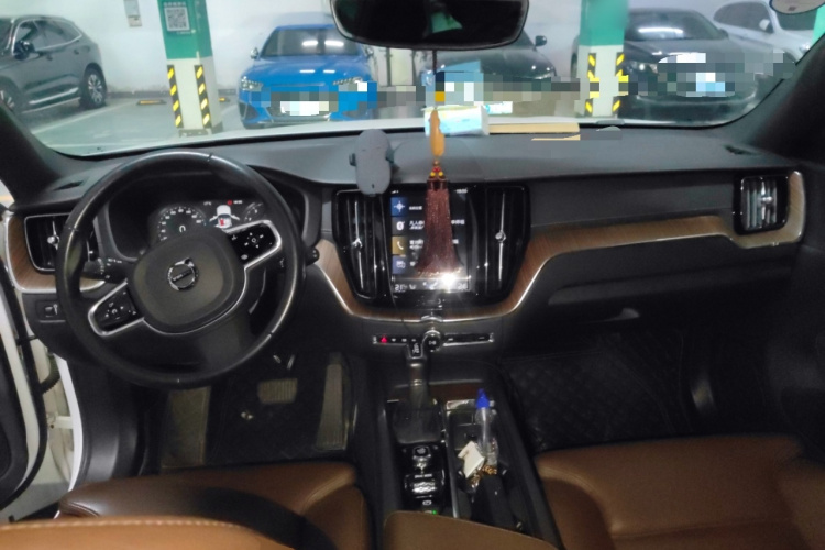 沃尔沃XC60 2021款 T5 四驱智远豪华版中控内饰12