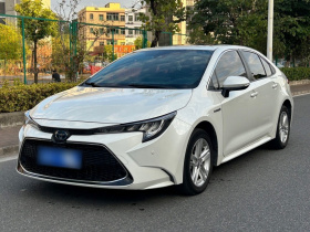 丰田 雷凌 2021款 双擎 1.8H E-CVT豪华版