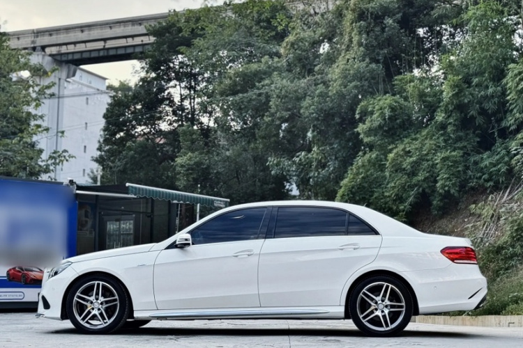奔驰E级 2015款 E 320 L 运动型车身外观6015