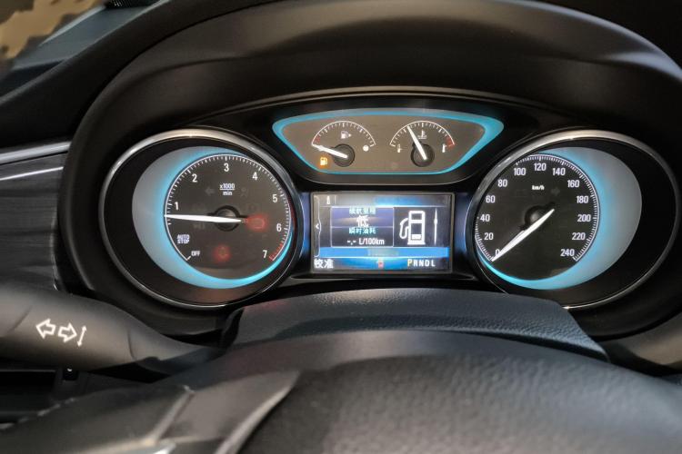 别克 昂科威 2017款 28T 四驱精英型中控内饰14