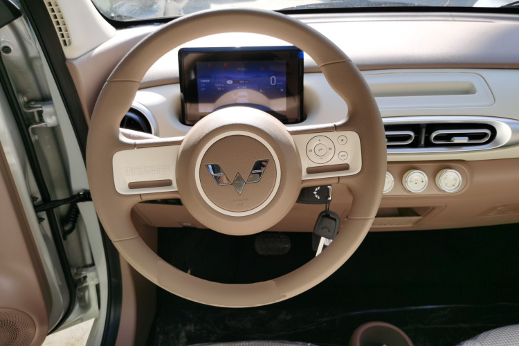 五菱汽车 宏光MINIEV 2025款 四门版 进阶款中控内饰13