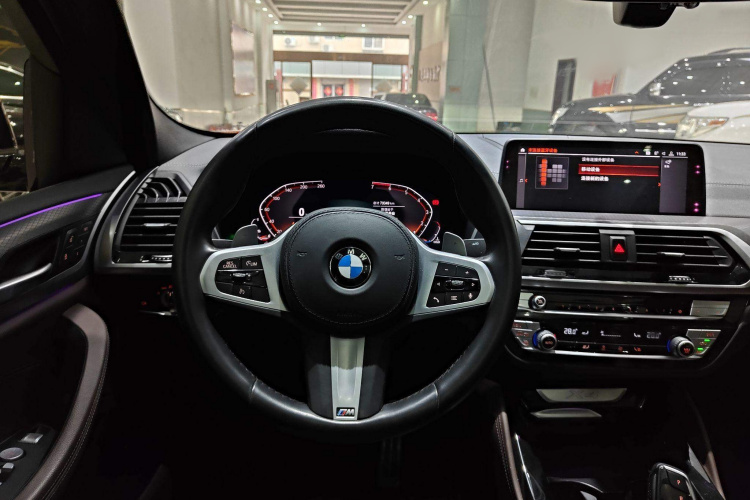 宝马X4 2020款 xDrive25i M越野套装中控内饰7002