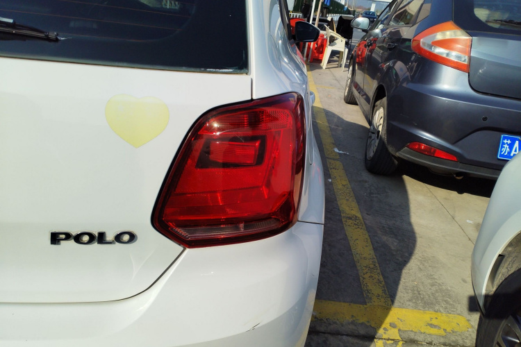 大众 Polo 2016款 1.4L 自动风尚型车身外观9