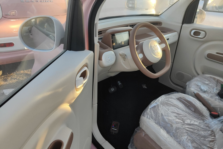 奔腾小马 2026款 222km 萌趣马 Plus中控内饰20