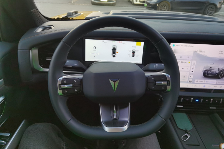 深蓝汽车 深蓝G318 2025款 无忧穿越版 四驱秘境版中控内饰13