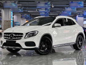 奔驰GLA 2019款 GLA 200 时尚型