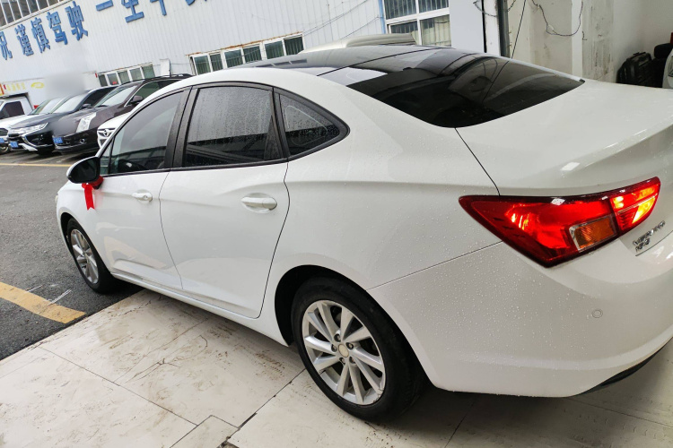 别克 威朗 2019款 三厢 15S 自动进取型车身外观6003