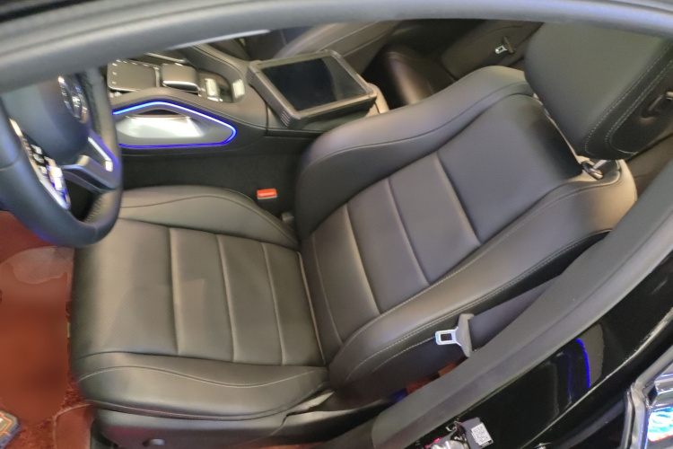 奔驰GLE 2022款 改款 GLE 350 4MATIC 轿跑SUV 豪华型中控内饰19