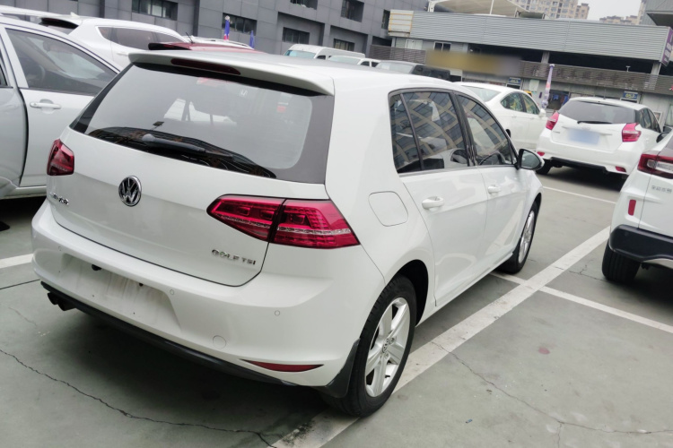 大众 高尔夫 2015款 1.4TSI 自动舒适型车身外观7