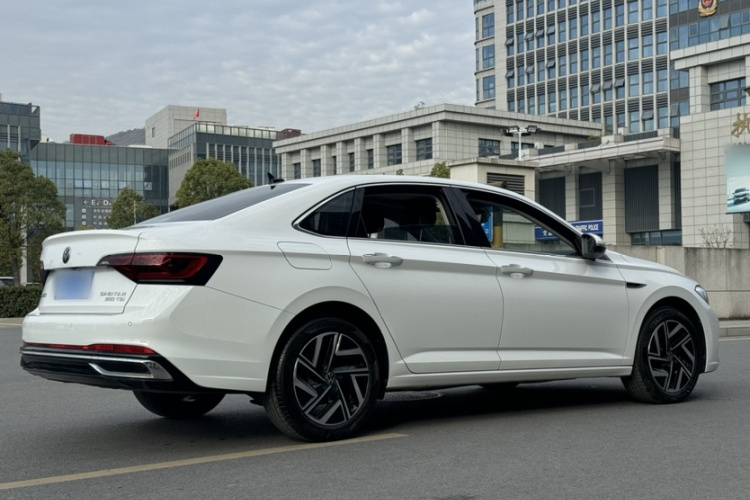 大众 速腾 2023款 300TSI DSG超越版车身外观6006