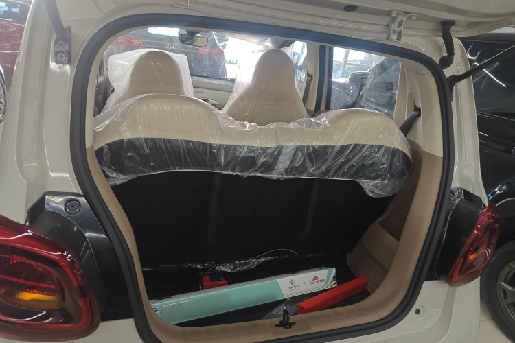 五菱汽车 宏光MINIEV 2025款 四门版 进阶款机舱底盘23