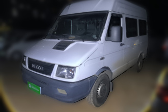 依维柯得意 2017款 2.5T A35客车5-7座47Z5