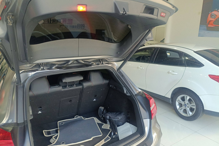 奔驰GLA AMG 2015款 AMG GLA 45 4MATIC局部细节23