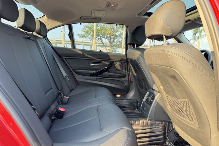 宝马3系 2018款 320Li 领先型M运动套装中控内饰7005