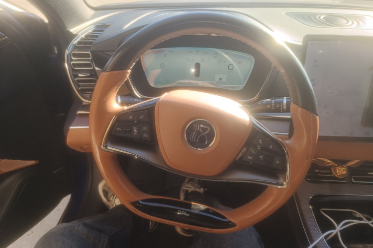 比亚迪 汉 2022款 DM-i 121KM 尊享型中控内饰13