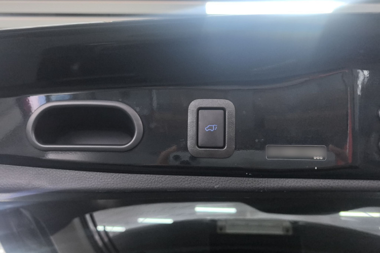 丰田 汉兰达 2018款 2.0T 四驱尊贵版 7座 国V车身外观6009