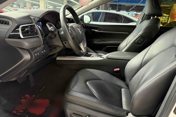 丰田 凯美瑞 2019款 改款 双擎 2.5HG 豪华版中控内饰7002