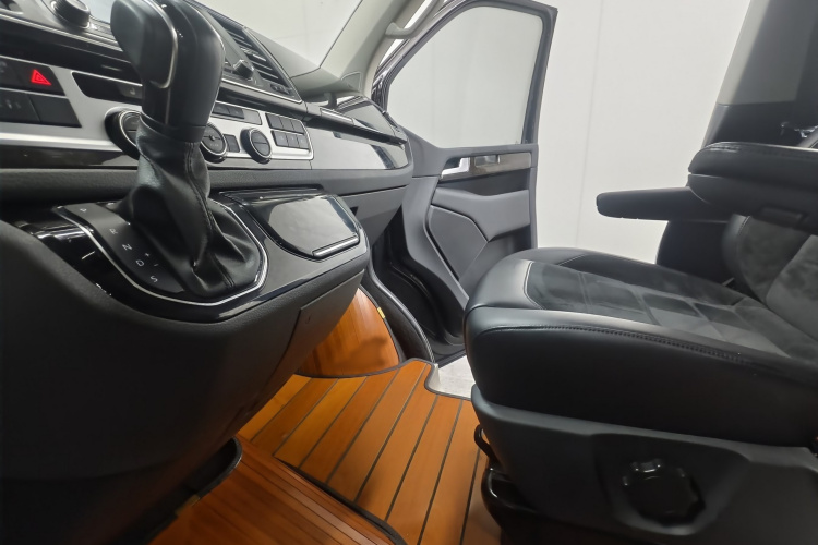 大众 迈特威 2018款 2.0TSI 两驱豪华版 7座中控内饰7005