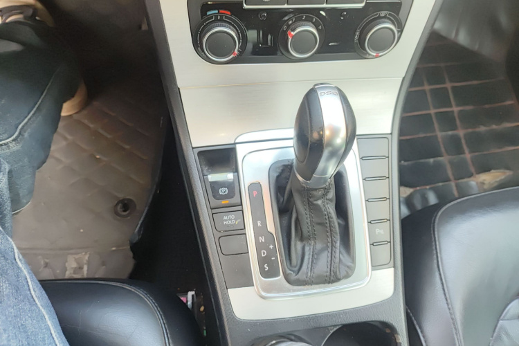 大众 迈腾 2013款 1.8TSI 领先型局部细节18