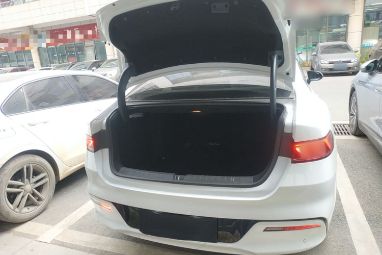 比亚迪 秦PLUS 2021款 EV 500KM 豪华型机舱底盘23